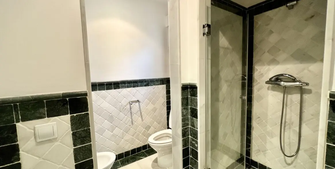 Продажа апартаментов на первом этаже в The Golden Mile 26