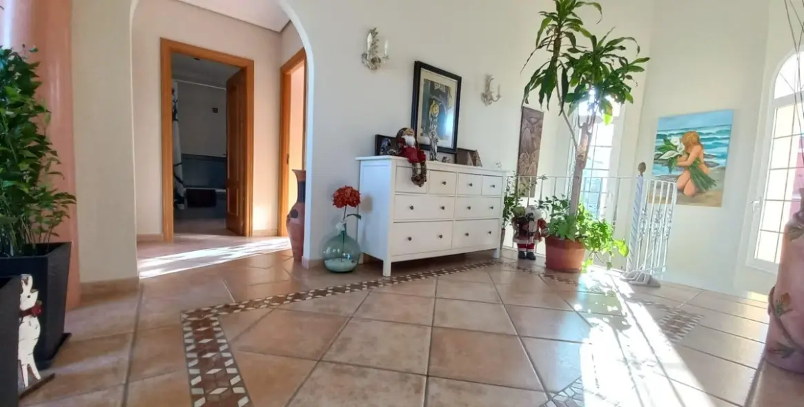 Sale of semi-detached house in San Pedro de Alcántara 10