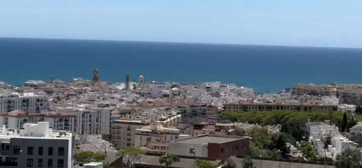 Продажа пентхауса в Estepona 0