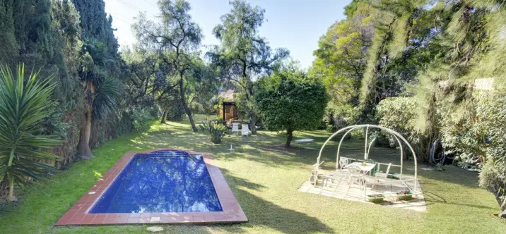 Продажа  отдельно стоящей виллы в El Rosario 1