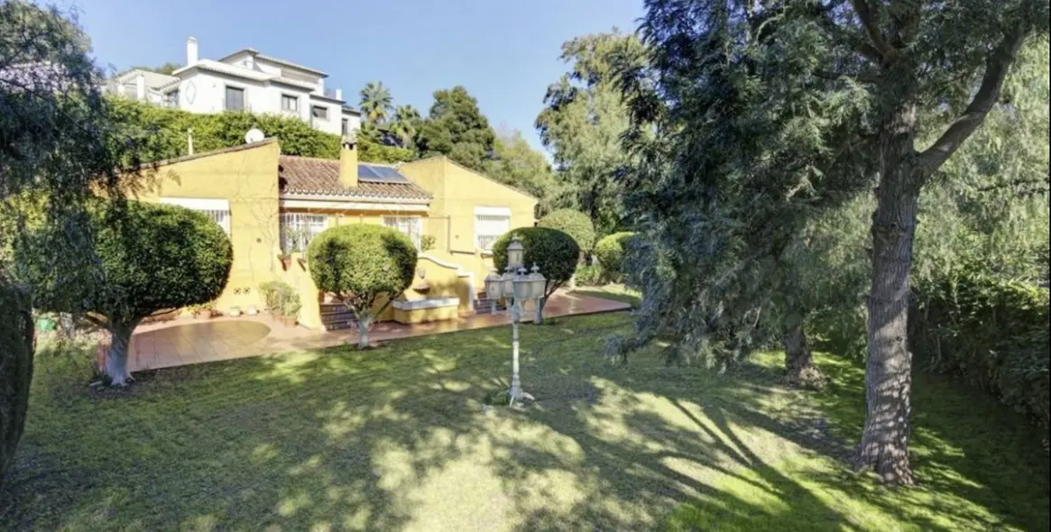 Venta de villa independiente en El Rosario 12