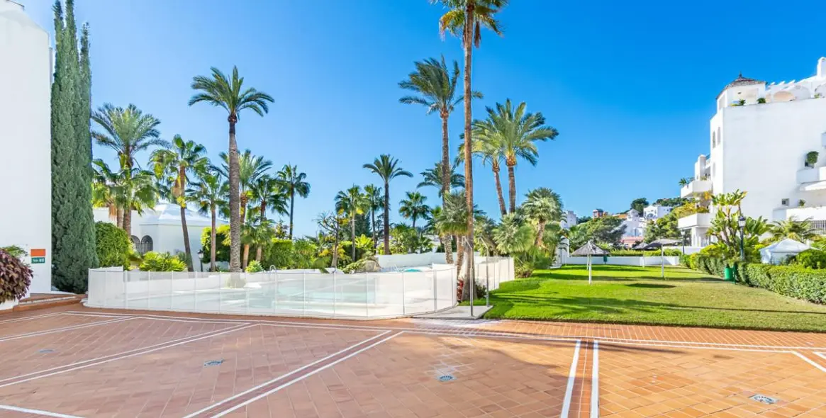 Продажа апартаментов на среднем этаже в Torremolinos Centro 5