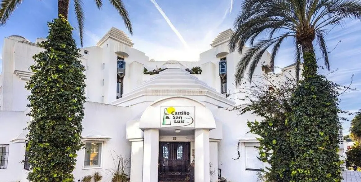 Продажа апартаментов на среднем этаже в Torremolinos Centro 6