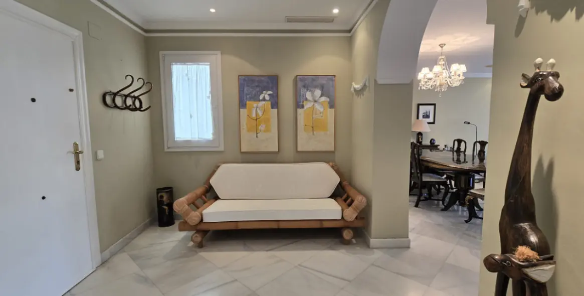 Продажа апартаментов на среднем этаже в Torremolinos Centro 8