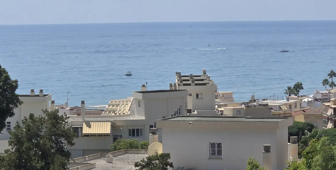 Продажа апартаментов на среднем этаже в Torremolinos Centro 14