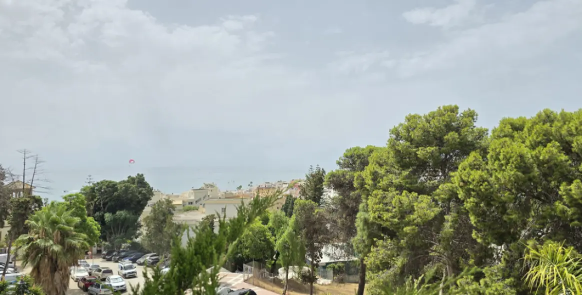 Продажа апартаментов на среднем этаже в Torremolinos Centro 18