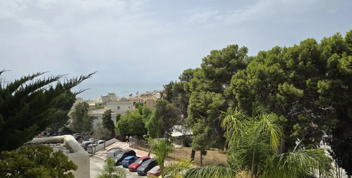 Продажа апартаментов на среднем этаже в Torremolinos Centro 19