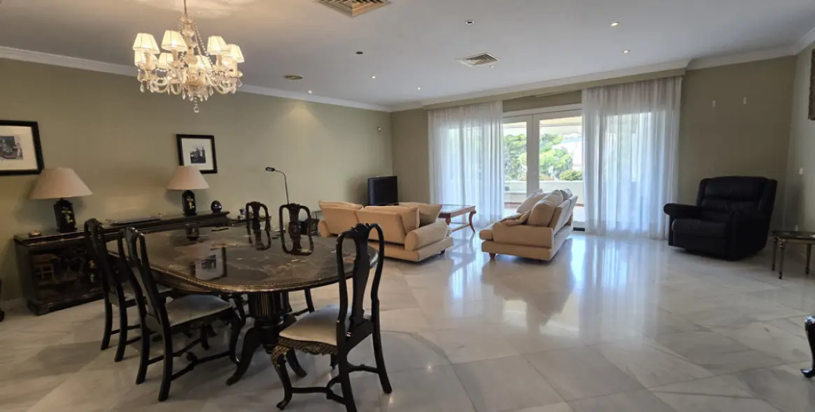 Продажа апартаментов на среднем этаже в Torremolinos Centro 9