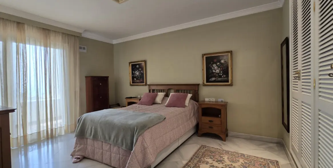 Продажа апартаментов на среднем этаже в Torremolinos Centro 34