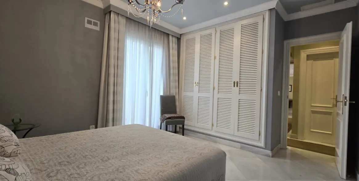 Продажа апартаментов на среднем этаже в Torremolinos Centro 41
