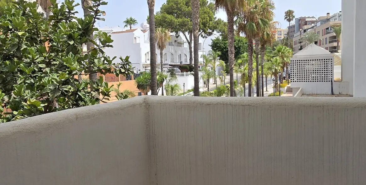 Продажа апартаментов на среднем этаже в Torremolinos Centro 46