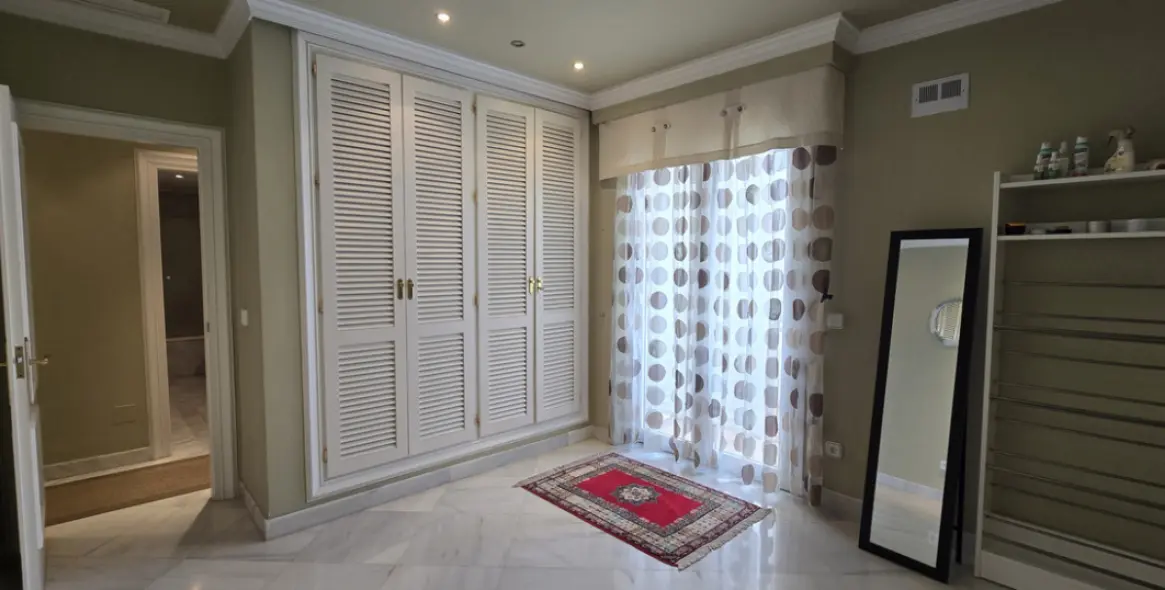 Продажа апартаментов на среднем этаже в Torremolinos Centro 51
