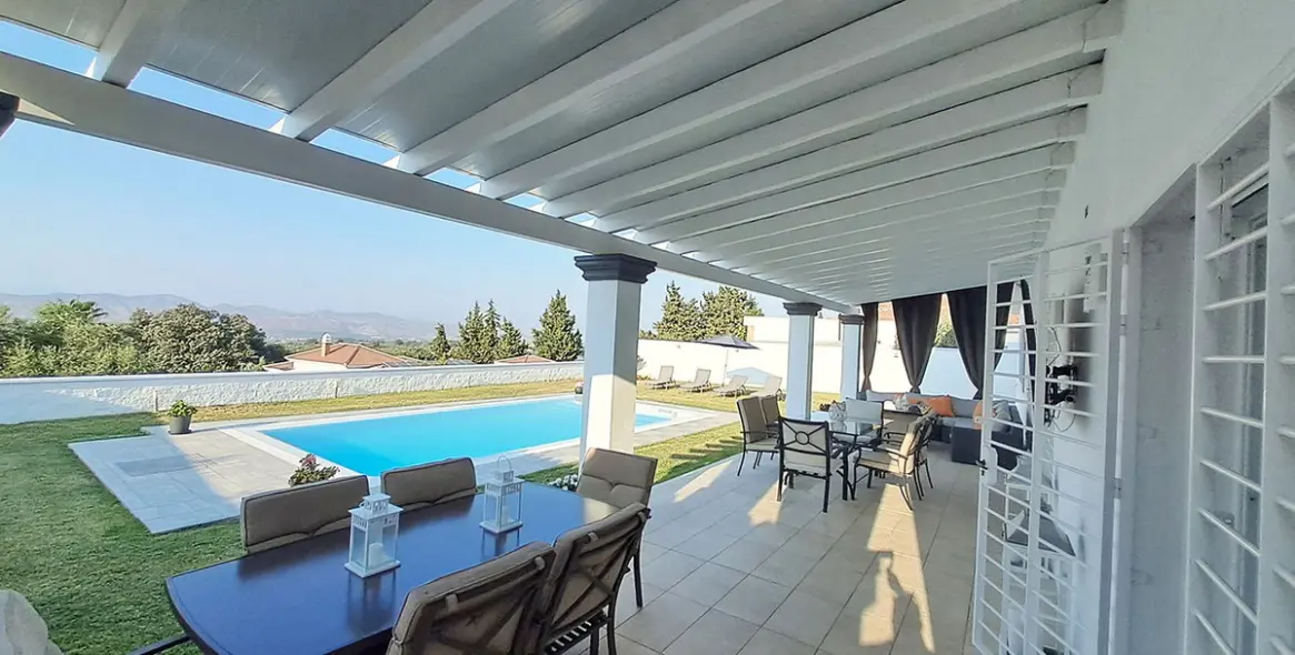 Sale of detached villa in Alhaurín el Grande 2