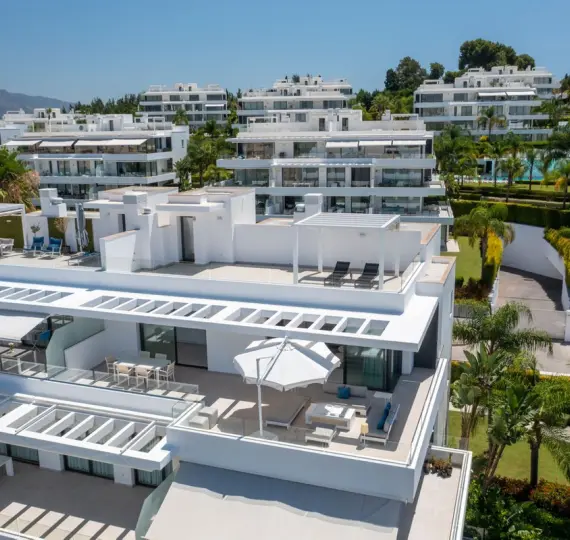 Short-term rent of penthouse in Benahavís