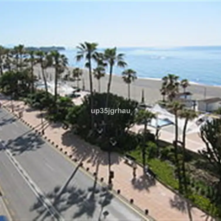 Venta de adosado en Estepona