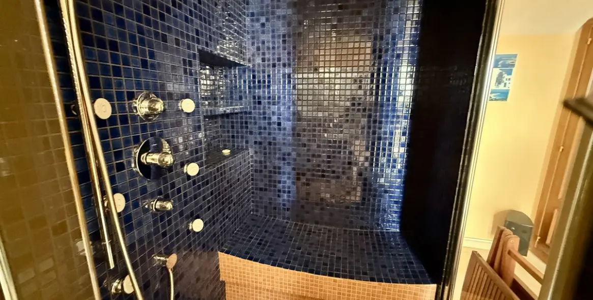 Продажа дома на две семьи в Elviria 8