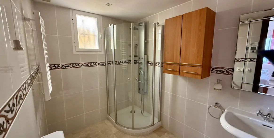 Sale of semi-detached house in Elviria 24