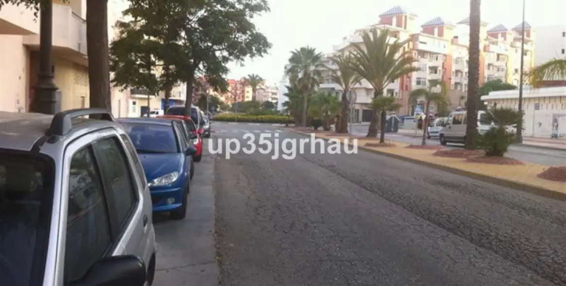 Продажа магазина в Estepona 5