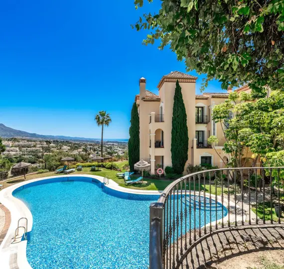 Venta de apartamento en planta baja en La Quinta