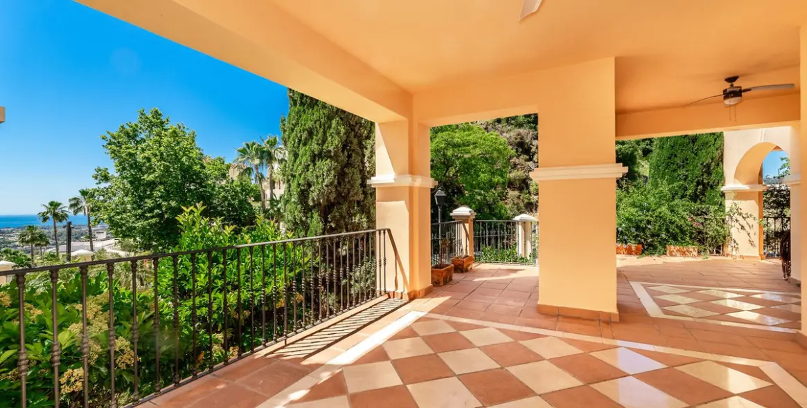 Venta de apartamento en planta baja en La Quinta 5