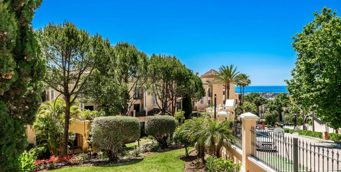 Venta de apartamento en planta baja en La Quinta 9