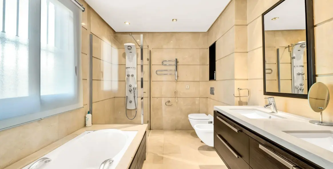 Venta de apartamento en planta baja en La Quinta 15