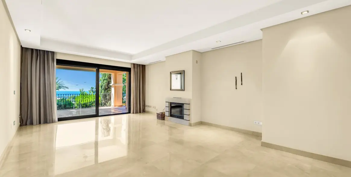 Sale of ground floor apartment in La Quinta 3