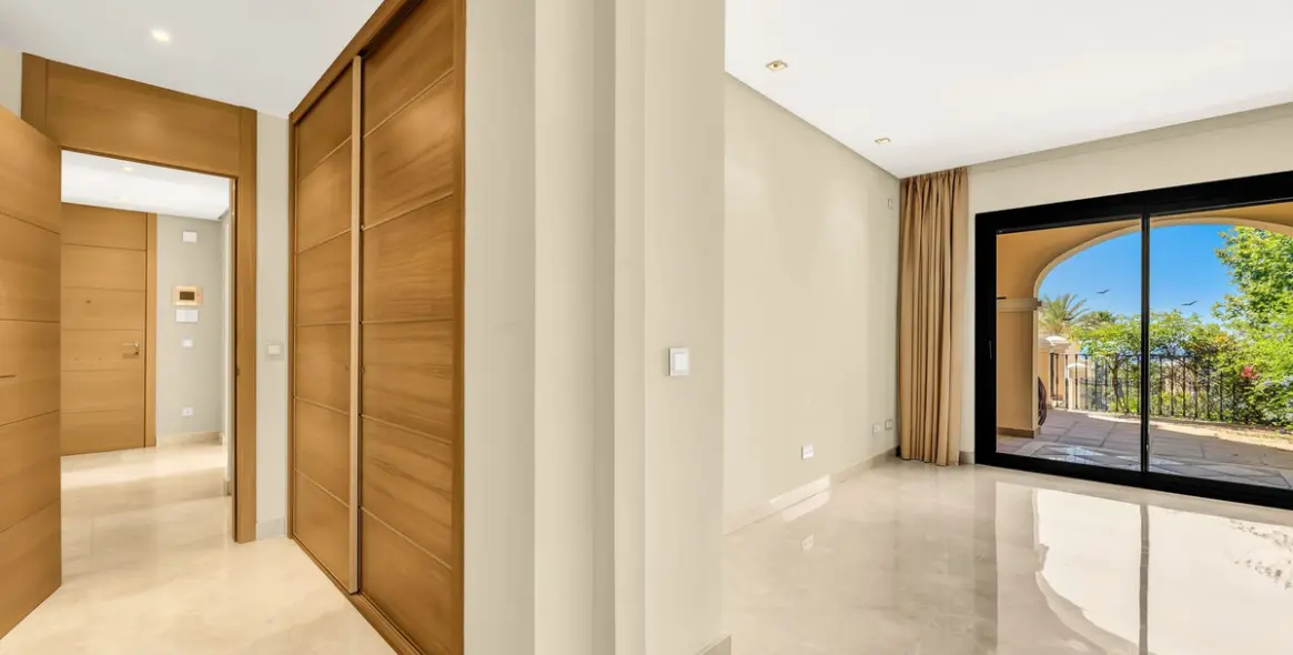 Sale of ground floor apartment in La Quinta 13