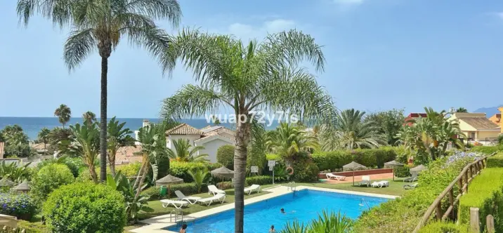 Продажа дома на две семьи в Costabella 0