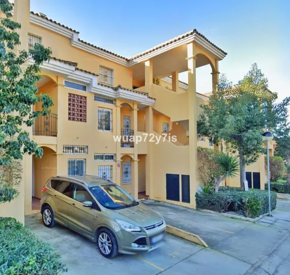 Продажа дома на две семьи в Costabella