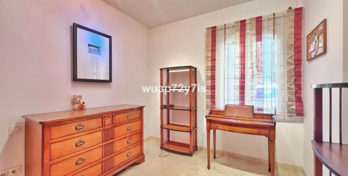 Продажа дома на две семьи в Costabella 9