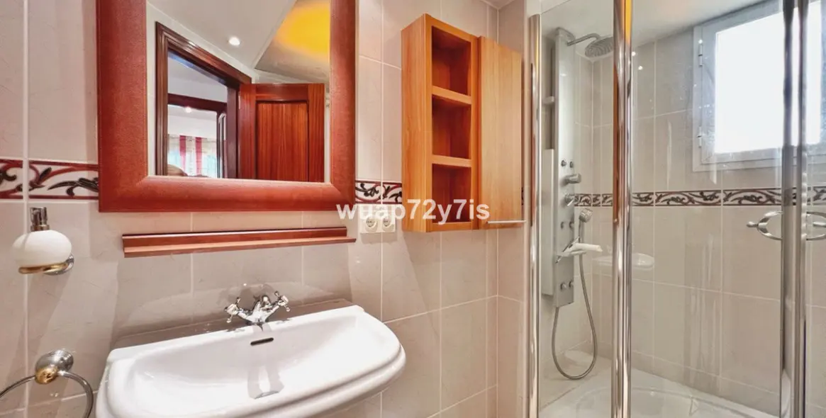 Продажа дома на две семьи в Costabella 10