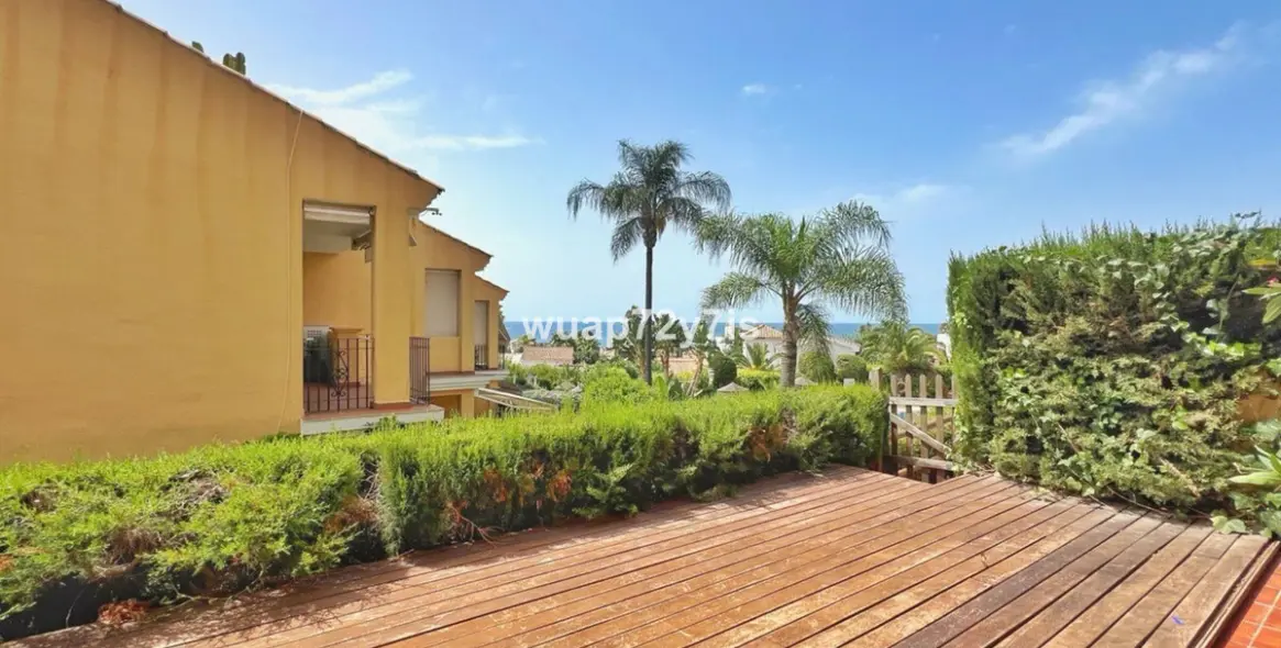 Продажа дома на две семьи в Costabella 14