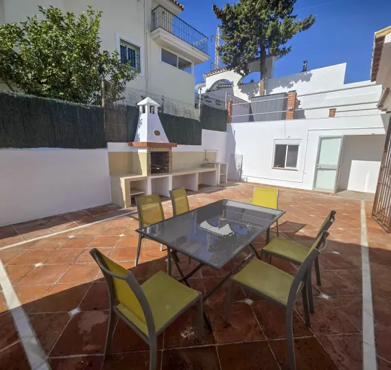 Sale of detached villa in Estepona