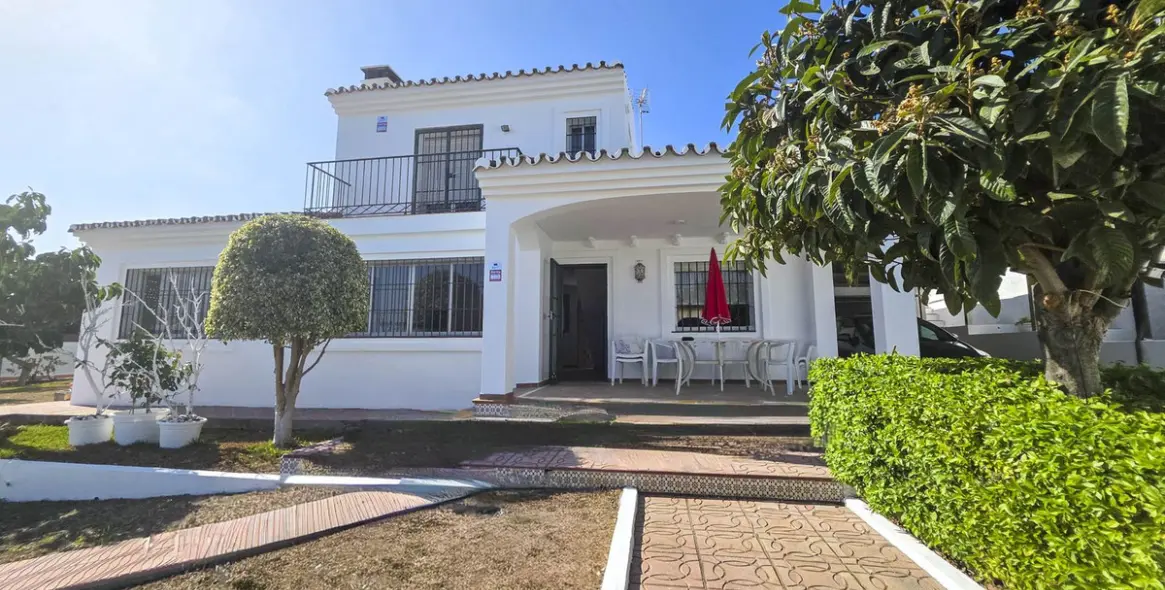 Sale of detached villa in Estepona 22