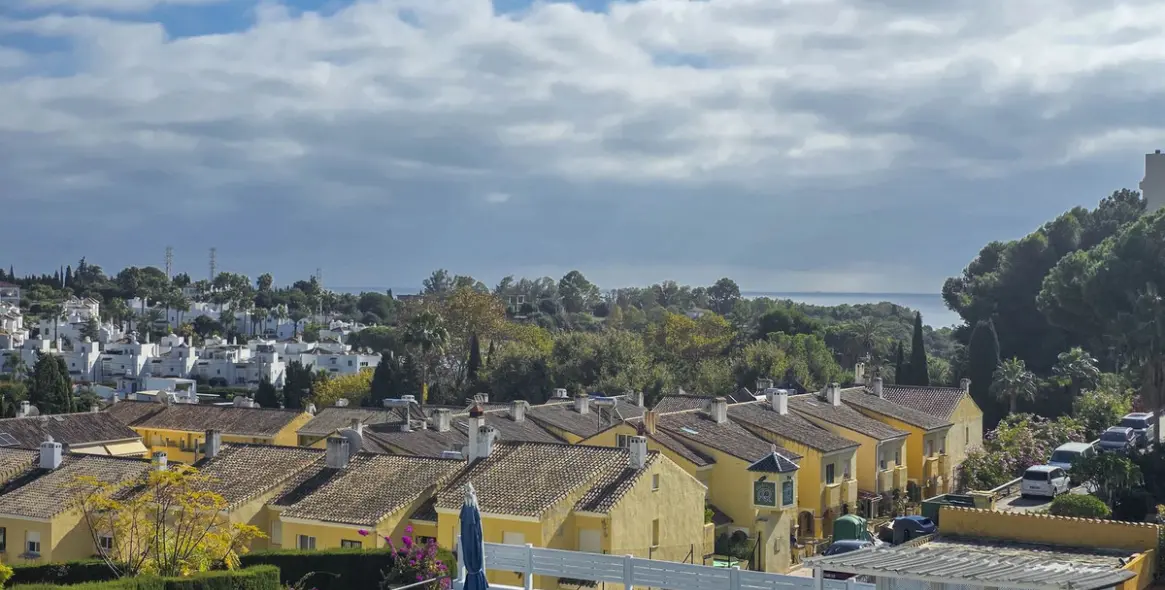 Sale of detached villa in Estepona 29