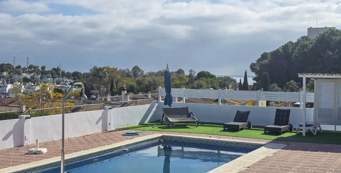 Sale of detached villa in Estepona 36