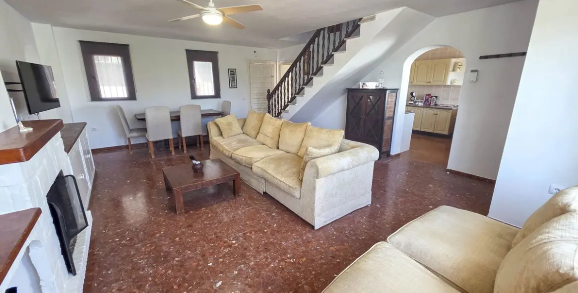 Sale of detached villa in Estepona 38