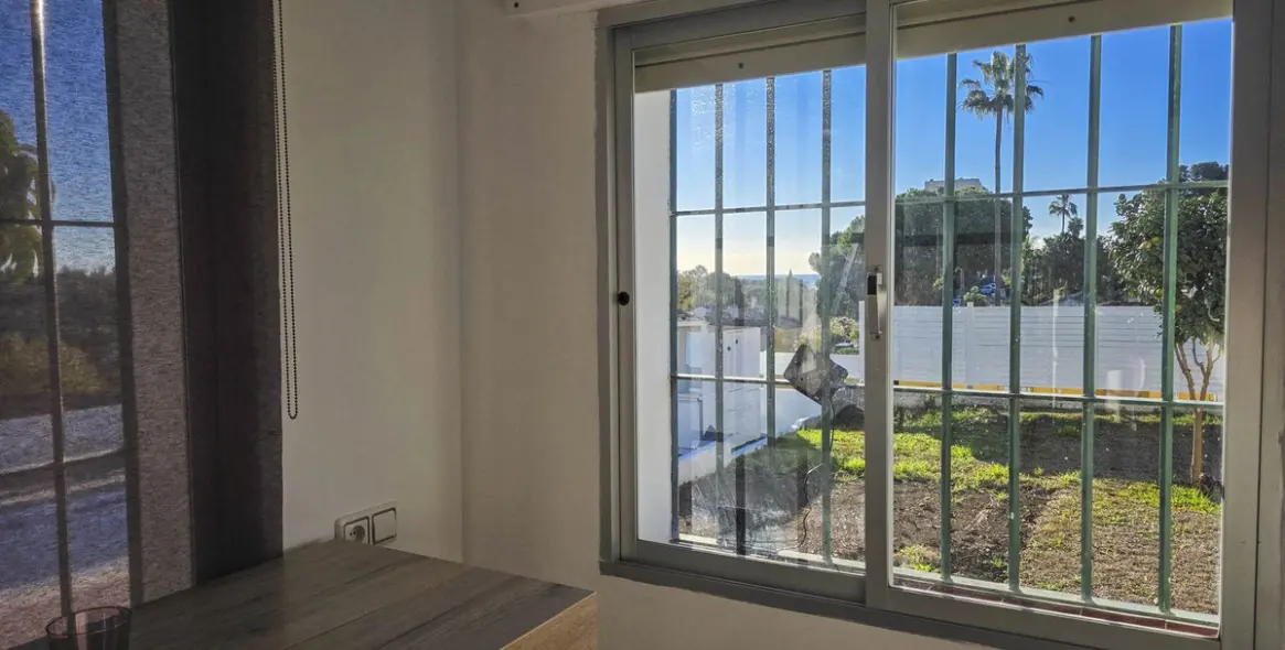 Sale of detached villa in Estepona 58