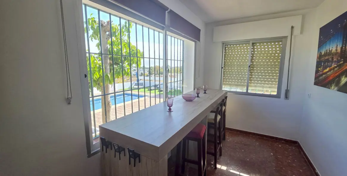 Sale of detached villa in Estepona 60