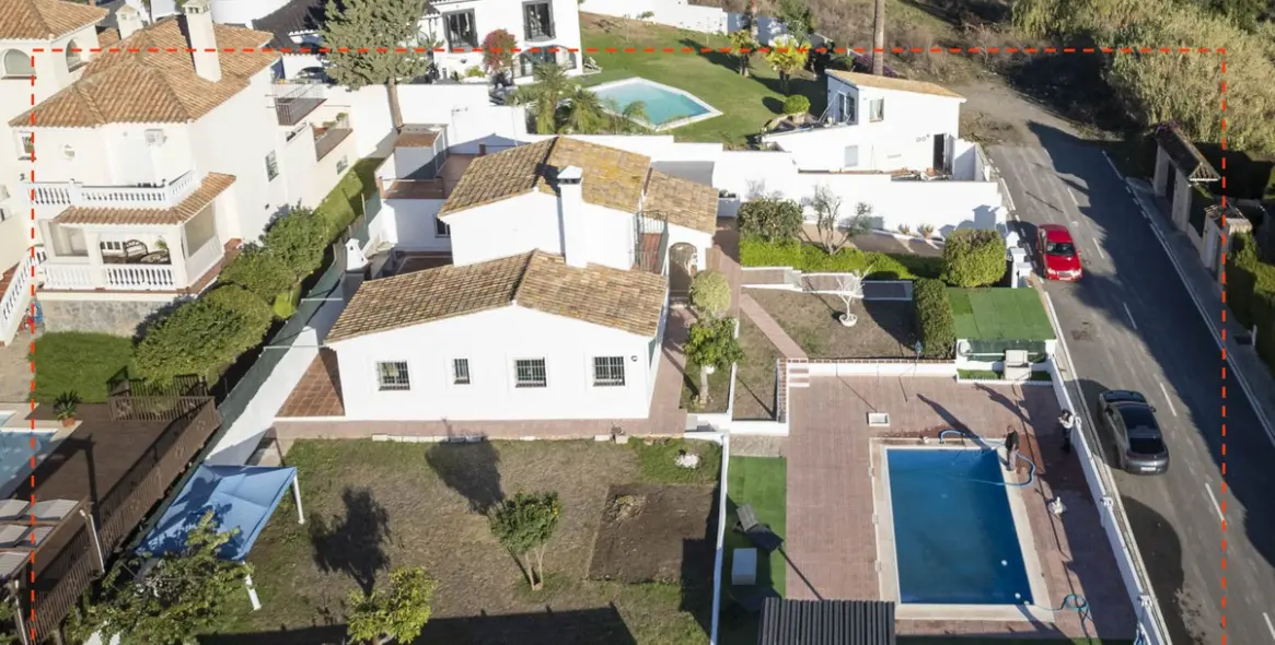 Sale of detached villa in Estepona 66