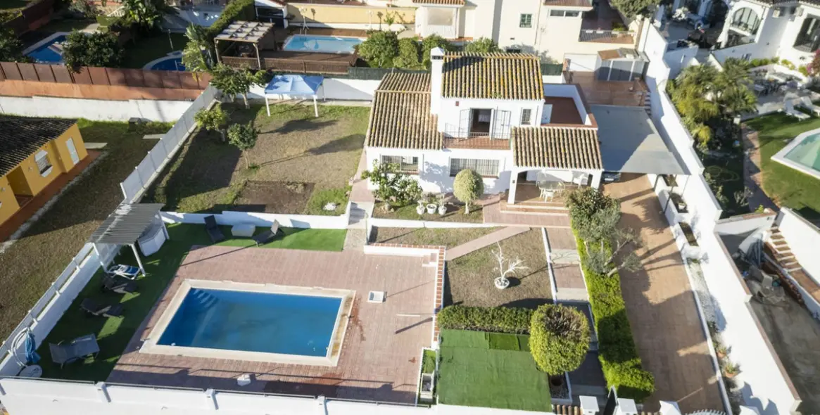 Sale of detached villa in Estepona 70