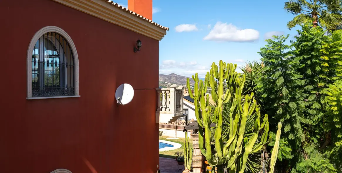 Продажа  отдельно стоящей виллы в Alhaurín de la Torre 12