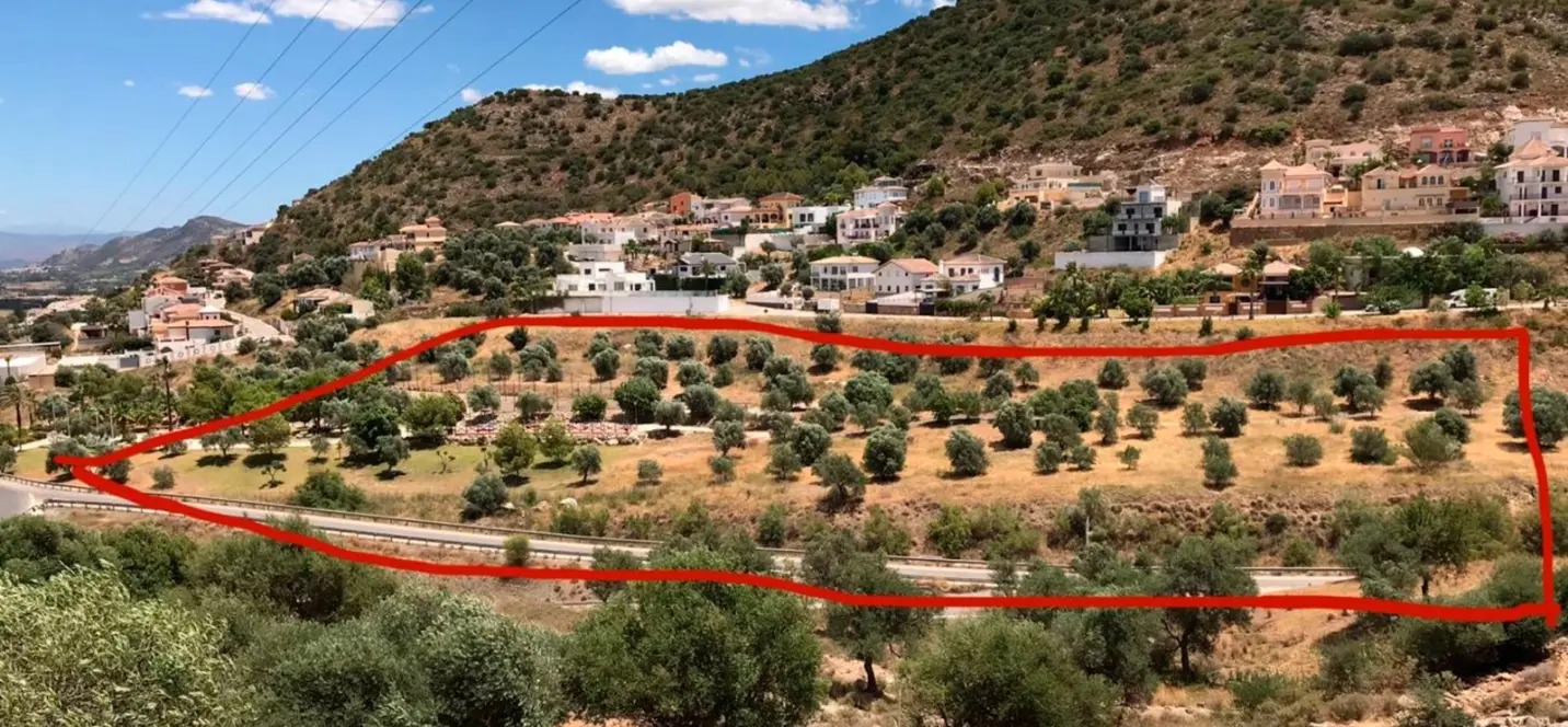 Sale of commercial plot in Coín 1