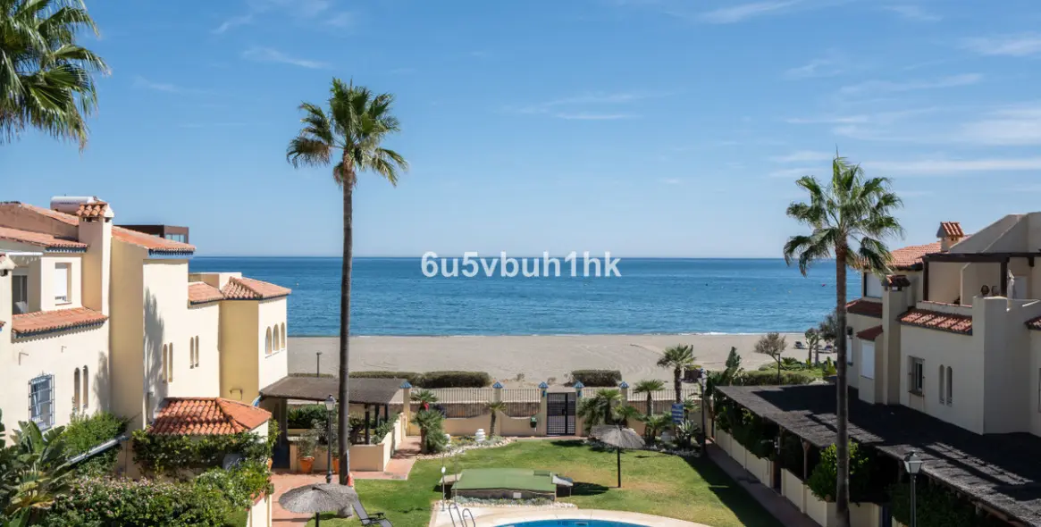 Sale of townhouse in Casares 1