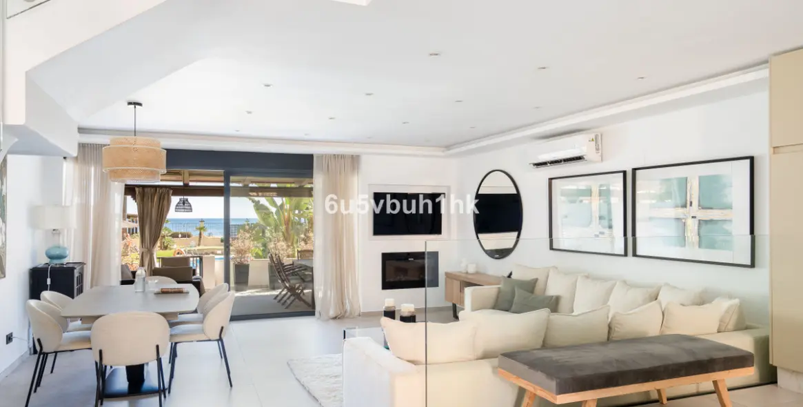 Sale of townhouse in Casares 4