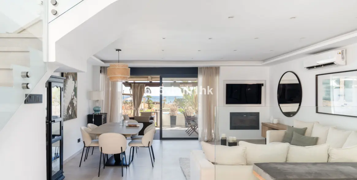 Sale of townhouse in Casares 5