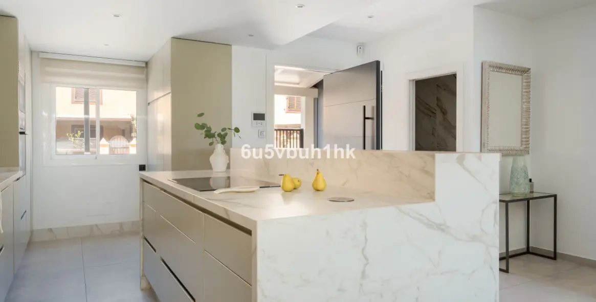 Sale of townhouse in Casares 15