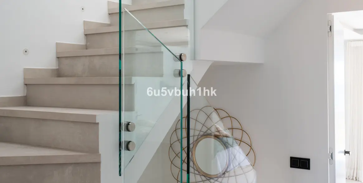 Sale of townhouse in Casares 19