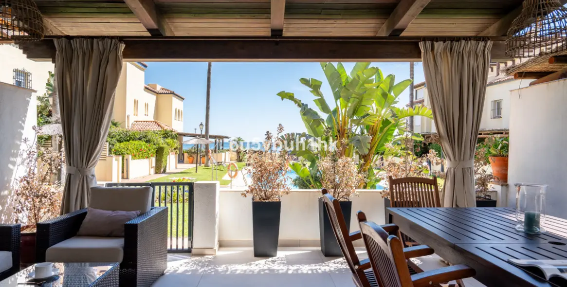 Продажа таунхауса в Casares 23
